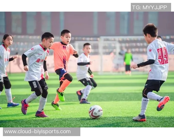 大眼仔足球明星的魅力瞬间与精彩瞬间尽在此处，快来欣赏他们的风采吧